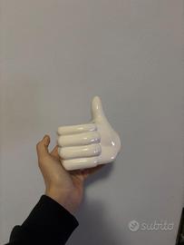 Vasetto/porta oggetti a forma di "pollice su"