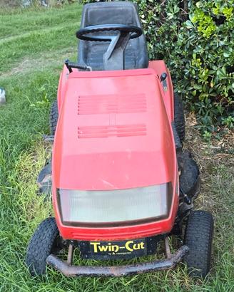 Trattorino Castel Garden Twin Cut da riparare