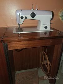 macchina da cucire Salmoiraghi
