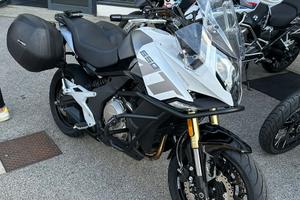 CF MOTO 650 MT