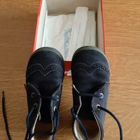 SCARPE BIMBO MARCA KICKERS mis 26