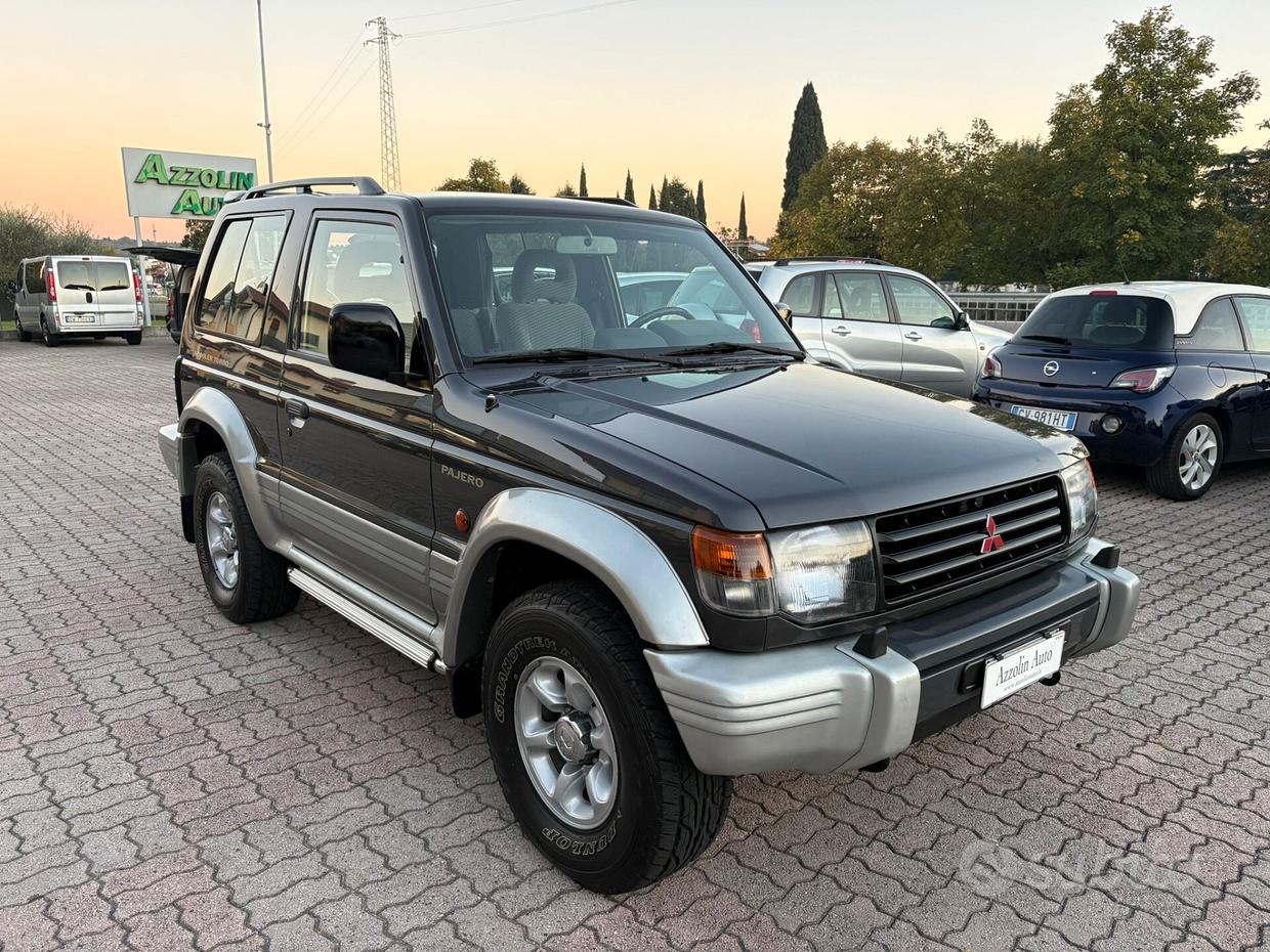 MITSUBISHI Pajero ('82-'00)