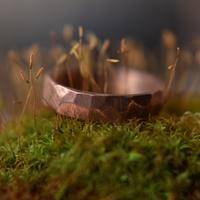 Annello in rame lavorato a mano