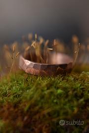 Annello in rame lavorato a mano