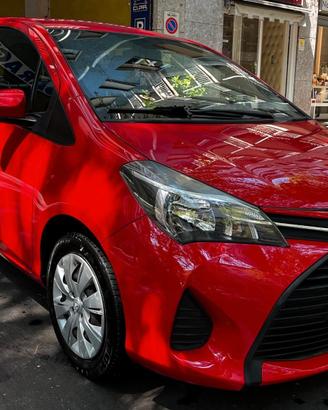 Toyota Yaris 1.0 5 porte Lounge