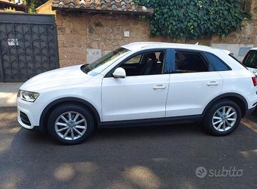 Audi Q3 bianca 2.0 diesel cambio automatico 