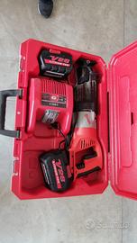 Milwaukee V28 Sega a Gattuccio Professionale