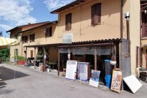 Immobile in asta di 581 m² con più di 5 locali e b