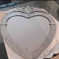Specchio a forma di cuore effetto vintage