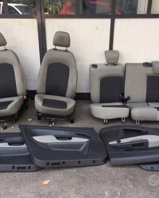 Sedili Fiat Grande Punto 2006 5P grigio chiaro/sc