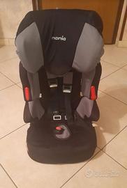 Sedile auto per bambini. 