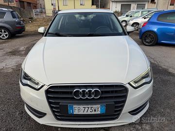 Audi A3 SPB 1.6 TDI 116 cv 6 marce