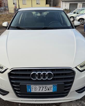 Audi A3 SPB 1.6 TDI 116 cv 6 marce