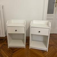 Comodini bianchi con cassetti (2x)