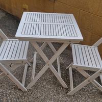 Tavolino richiudibile con due sedie