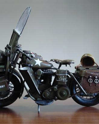 Modellini artigianali il latta WW2 Jeep e Harley
