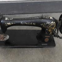 Macchina da cucire Singer modello 16K33