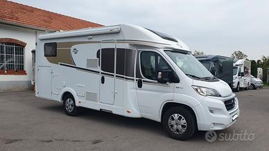 Carado T338 - con Letti Gemelli e Basculante