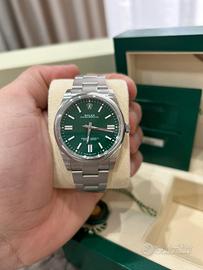 Rolex op 124300 green