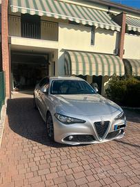 Alfa Romeo Giulia 2.2 diesel 150 cv