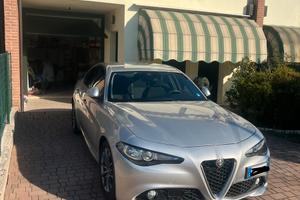 Alfa Romeo Giulia 2.2 diesel 150 cv
