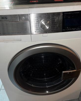 Lavasciuga AEG  9/6kg, 1400 giri,Classe A-40%