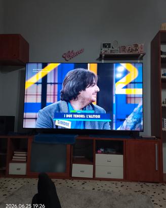 smart TV 85 pollici