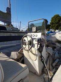 Gommone in cendita