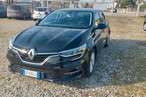 Renault Megane Mégane Blue dCi 115 CV EDC R.S. Lin