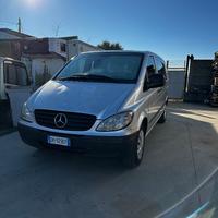 Mercedes Vito autocarro 6 posti