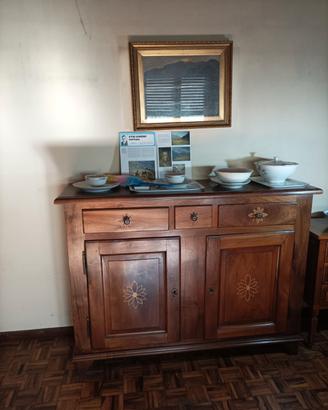 credenza di noce antica