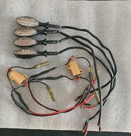 indicatori direzione a led universali