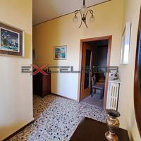 CAVARZERE: appartamento al primo piano