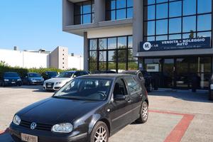 Volkswagen Golf 1.4 16V cat 5 porte Air Ok neopate
