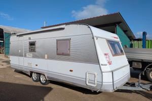 Caravan Dethleffs bi-Asse: Una Vera Villa su Ruote