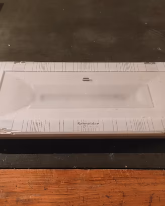 Lampada emergenza LED Schneider Modello OVA38352