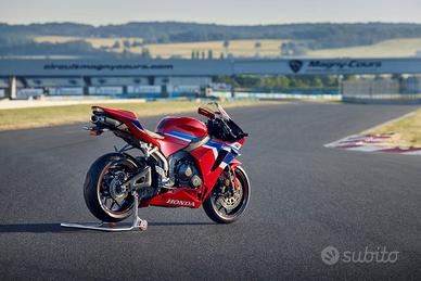 Nuova Honda CBR 600 RR HRC