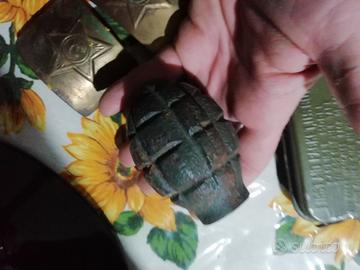 Vari pezzi di armi WWII