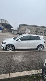 Vw golf 7,5 1.6 tdi r line