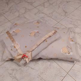 Set copertina e federa su richiesta