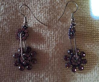 orecchini pendenti con fiori