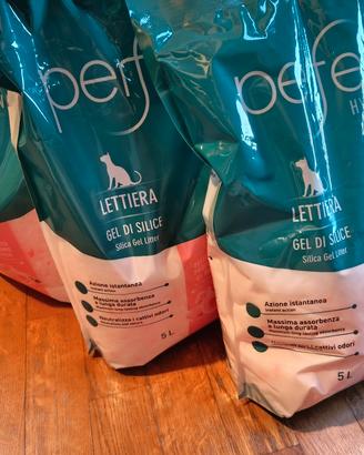 3 confezioni lettiera per gatto