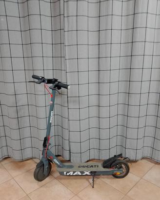 Monopattino elettrico Ducati Pro 1 Max EVO 
