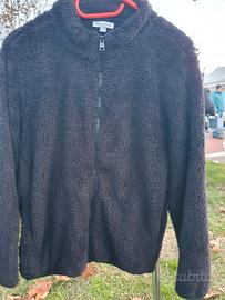 Felpa nera con cerniera 