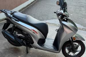 HONDA SH 350 SPORT 2023 impeccabile