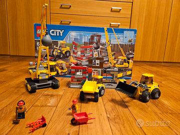 Lego City 60076 completo di scatola