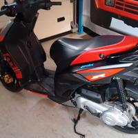 Scooter aprilia sr motard 50cc