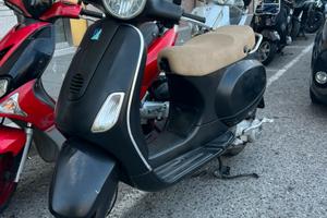 Vespa lx 150