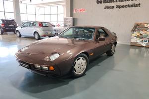 Porsche 928