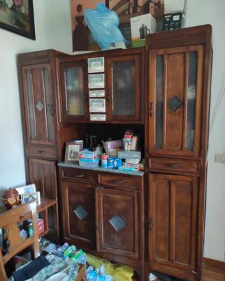 Credenza antica con cassetti in ceramica